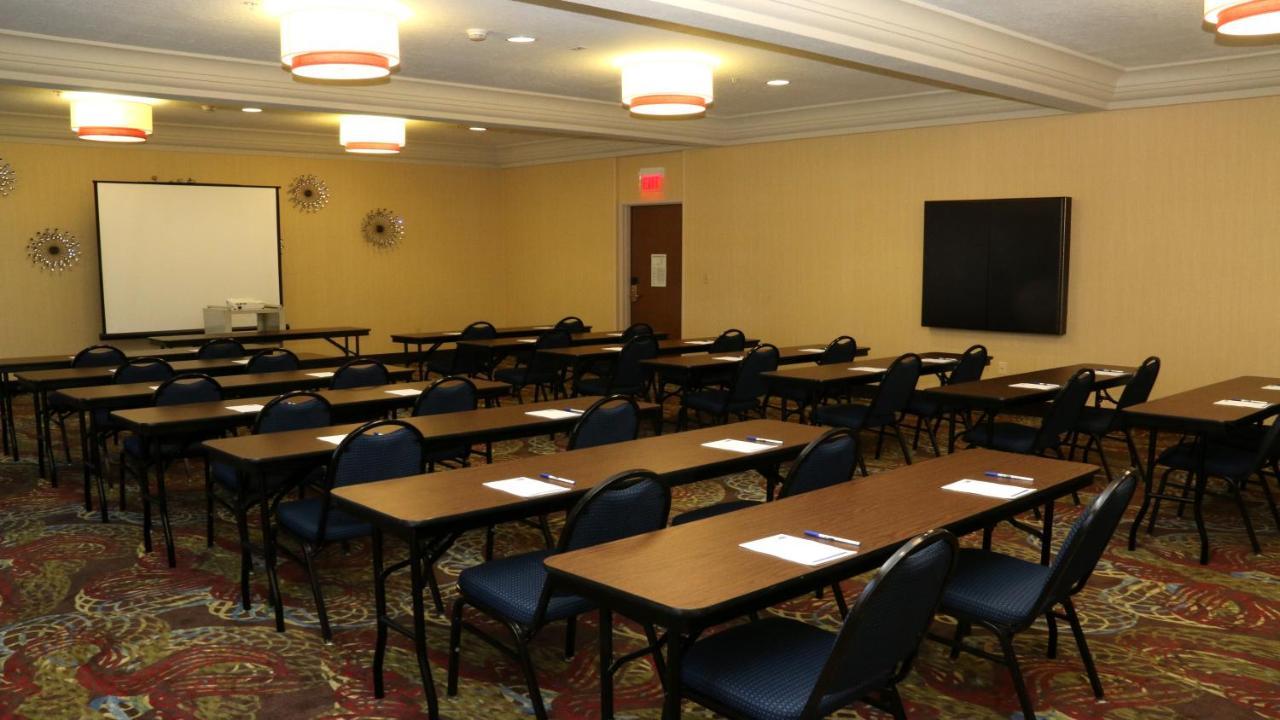 Holiday Inn Express Hotel & Suites Saginaw By Ihg Luaran gambar