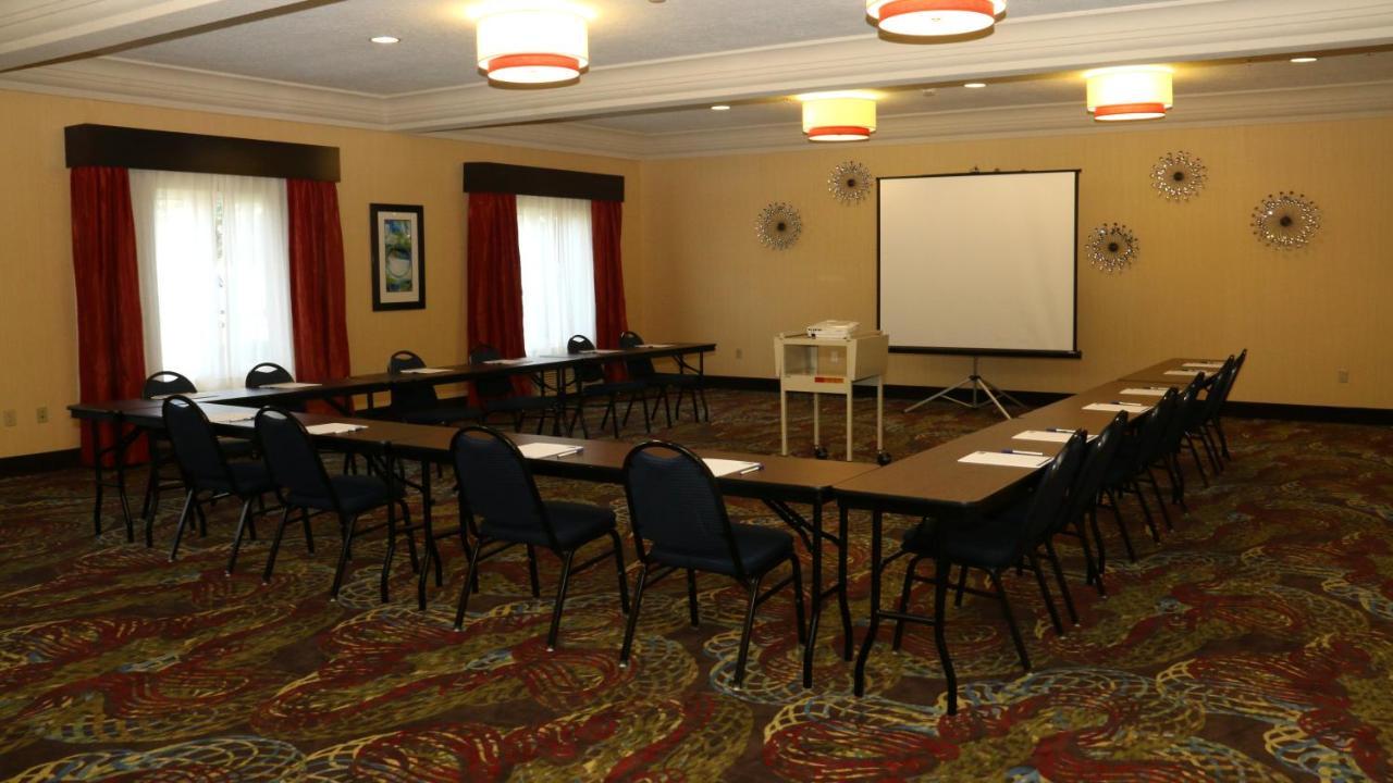 Holiday Inn Express Hotel & Suites Saginaw By Ihg Luaran gambar