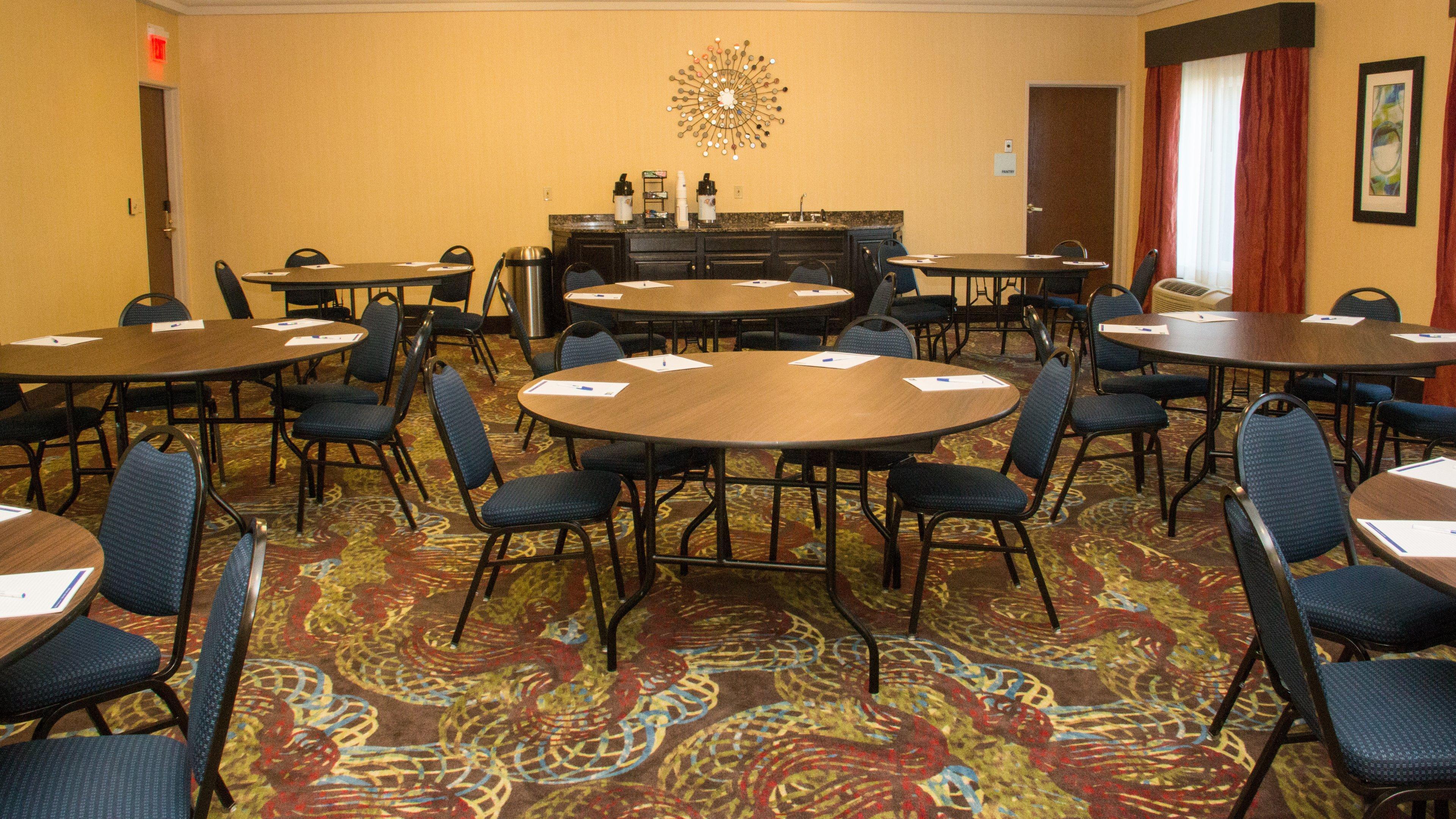Holiday Inn Express Hotel & Suites Saginaw By Ihg Luaran gambar