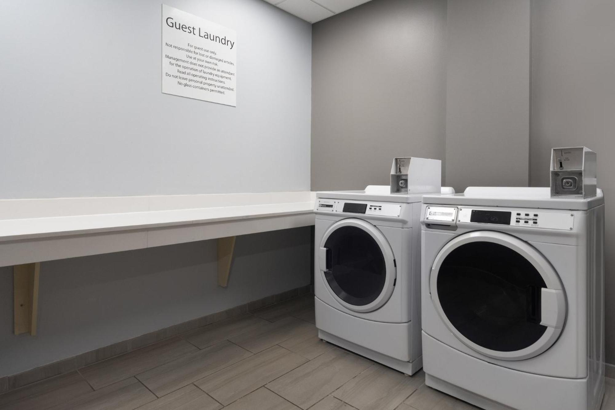 Holiday Inn Express Hotel & Suites Saginaw By Ihg Luaran gambar